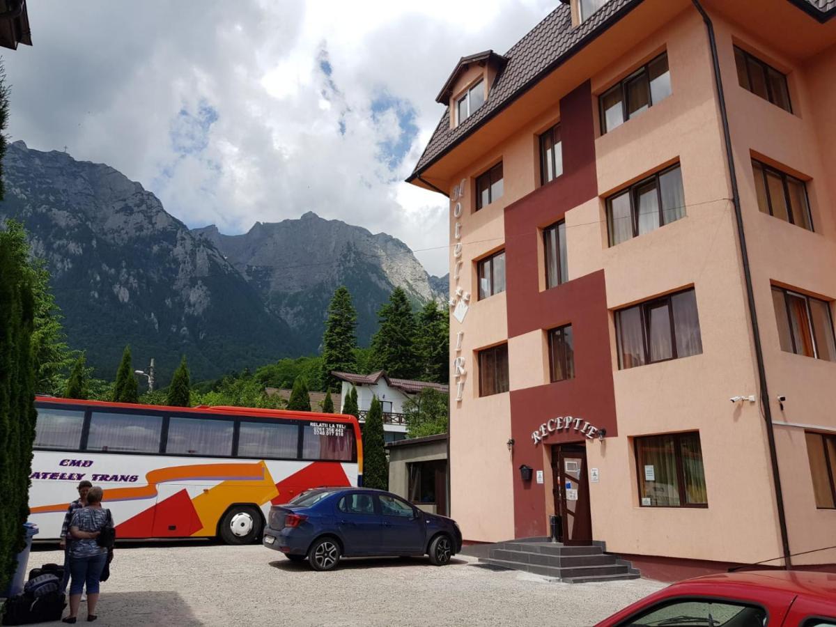 Hotel Iri Буштени Экстерьер фото