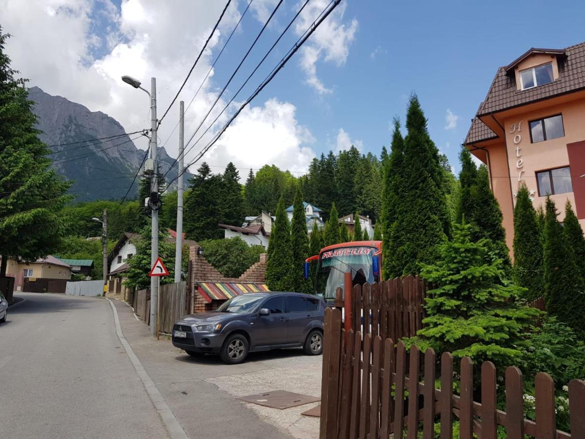 Hotel Iri Буштени Экстерьер фото