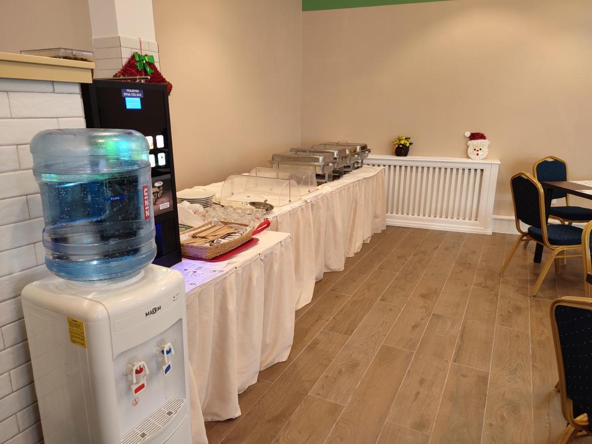 Hotel Iri Буштени Экстерьер фото