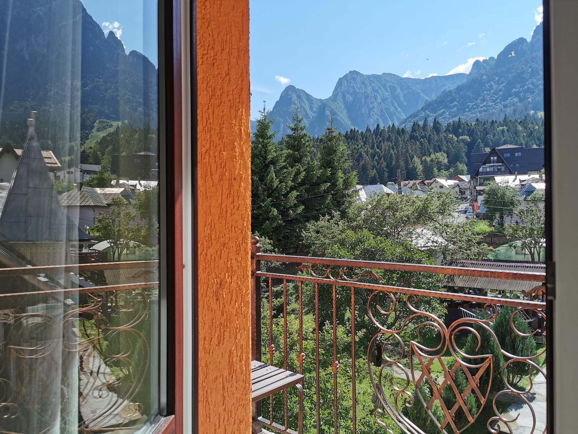 Hotel Iri Буштени Экстерьер фото